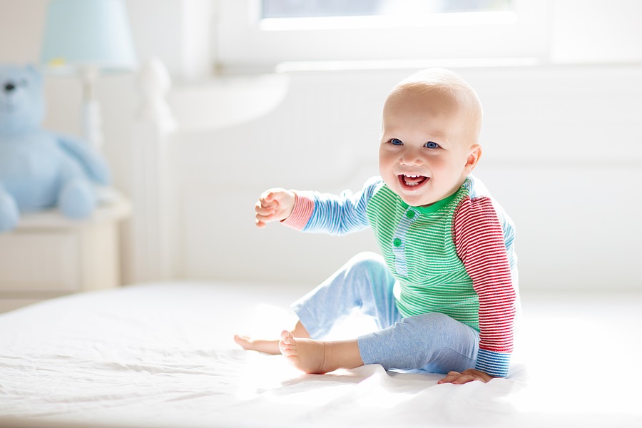 Gut und günstig: 4 clevere Spartipps für Baby- und Kinderkleidung